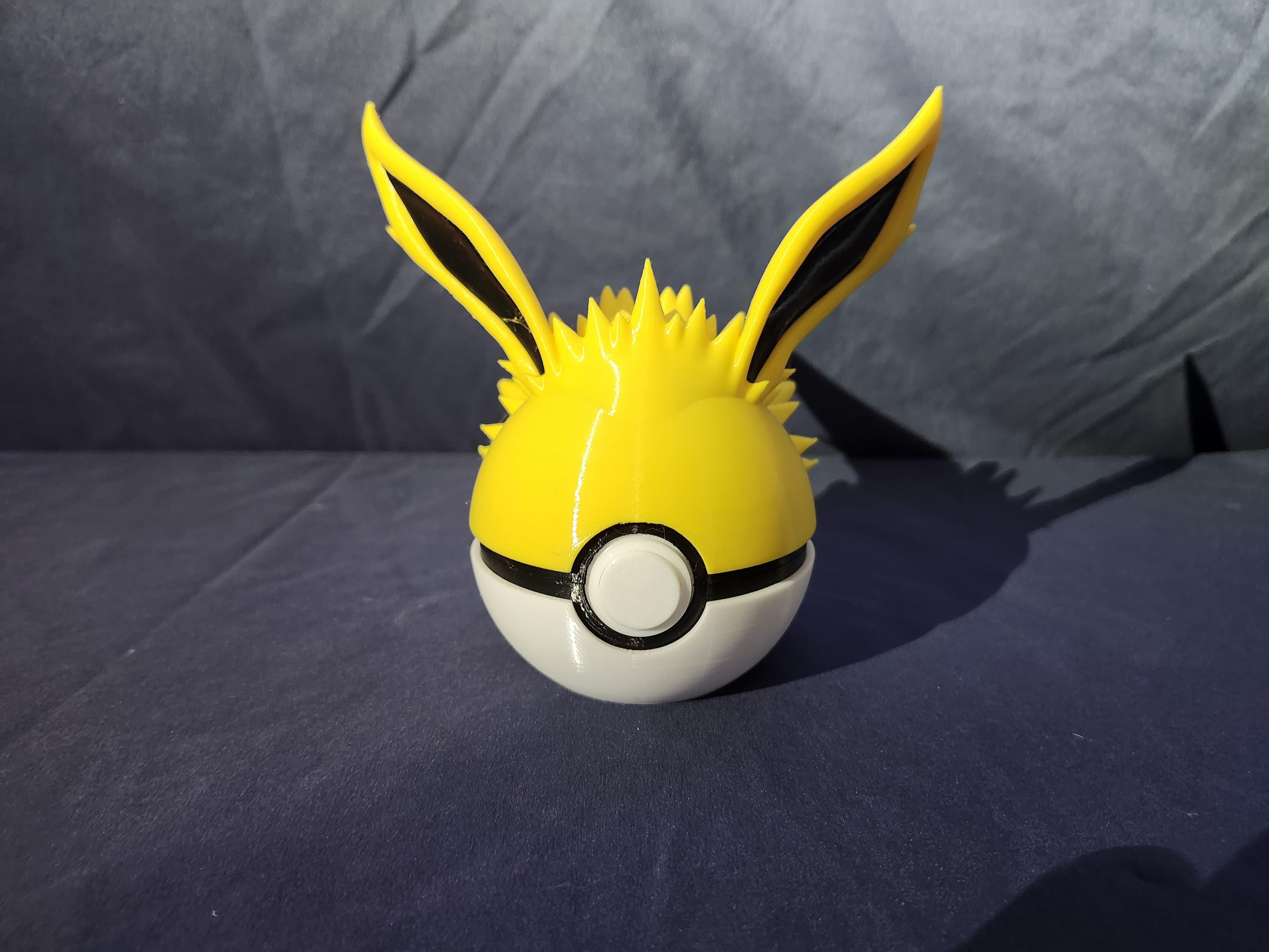 Evee Pokemon Ball