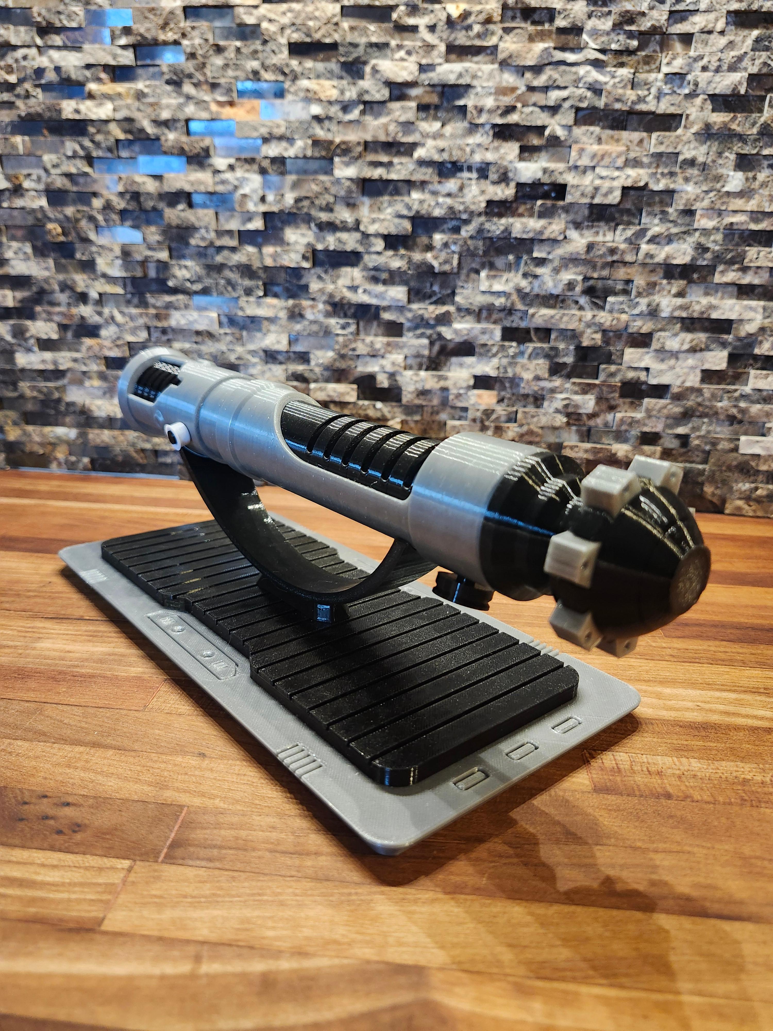 Jedi Lightsaber stand with Saber