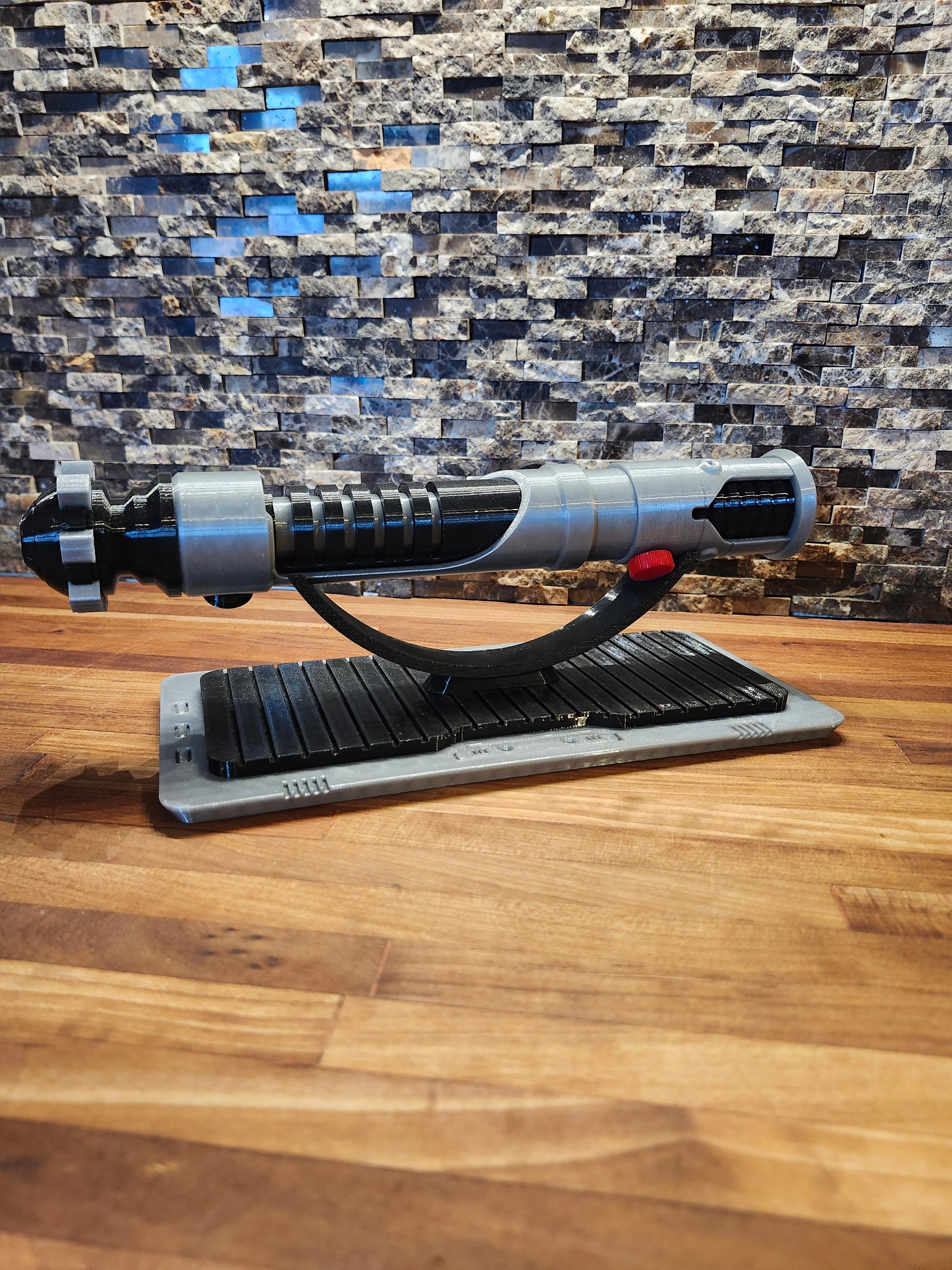 Jedi Lightsaber stand with Saber